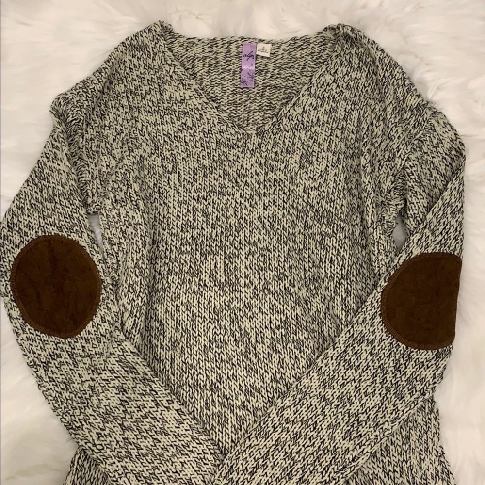 Cute knit sweater